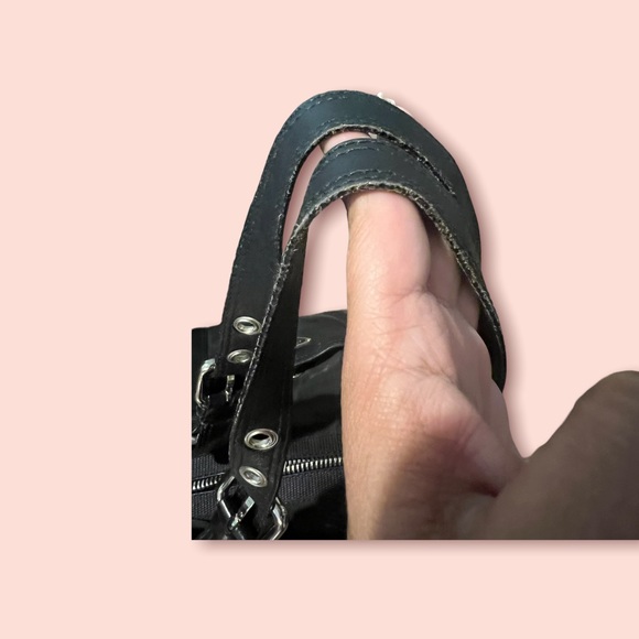 RARE VINTAGE Prada leather/vinyl buckle bag with matching wallet. - Picture 4 of 9